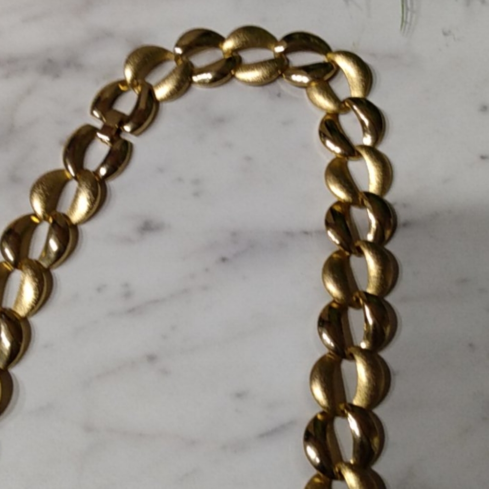 Necklace - Picture 2 of 4